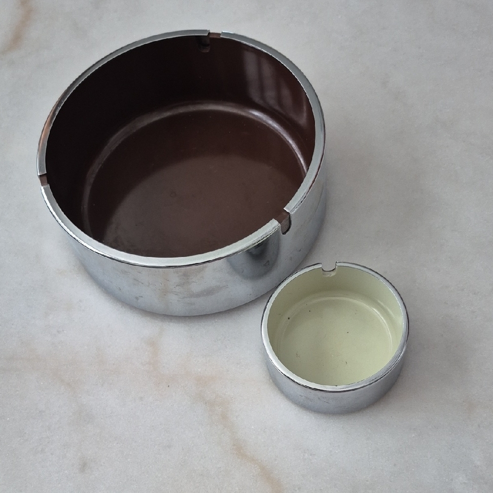 Silver and Brown Metal Ashtray Set